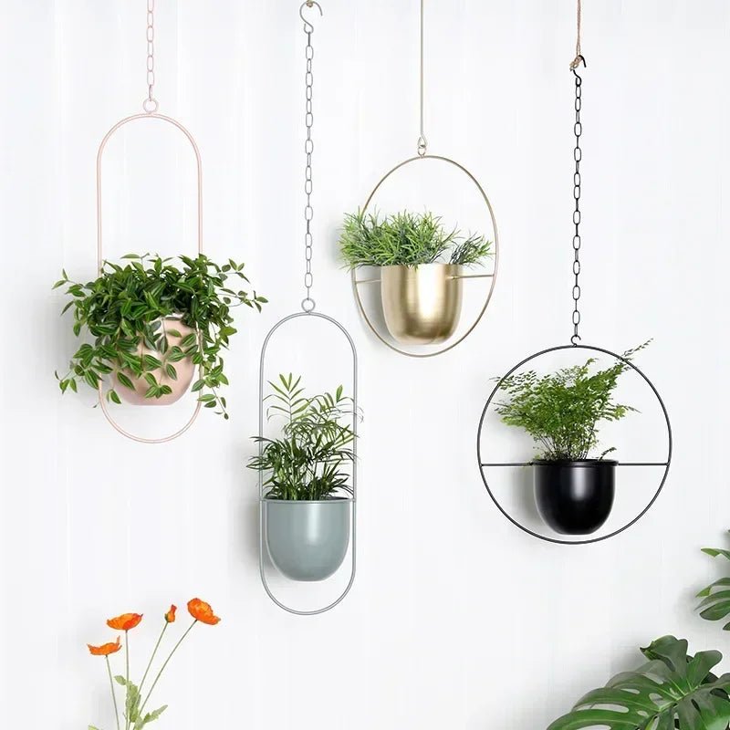 GREENHOLD – Minimalist Wall Plant Hanger with Adjustable Chain for Clean and Modern Spaces