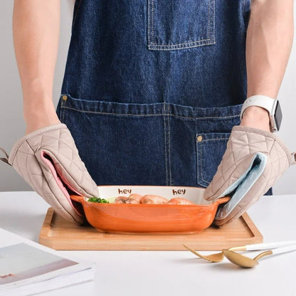 GRIPFIN – Heat-Resistant Fish-Shaped Silicone Oven Mitt with Non-Slip Grip