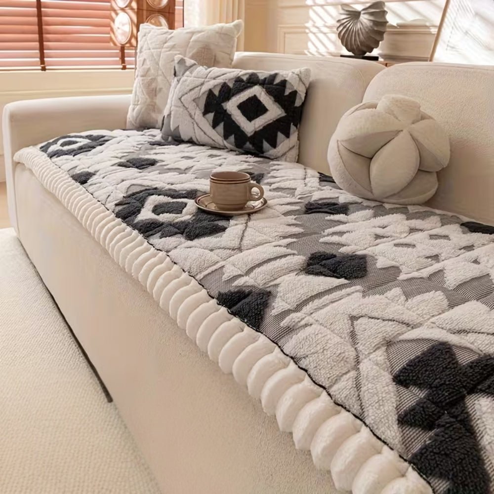 HOMÉVA – Plush Winter Quilted Sofa Slipcover with Anti-Slip Grip
