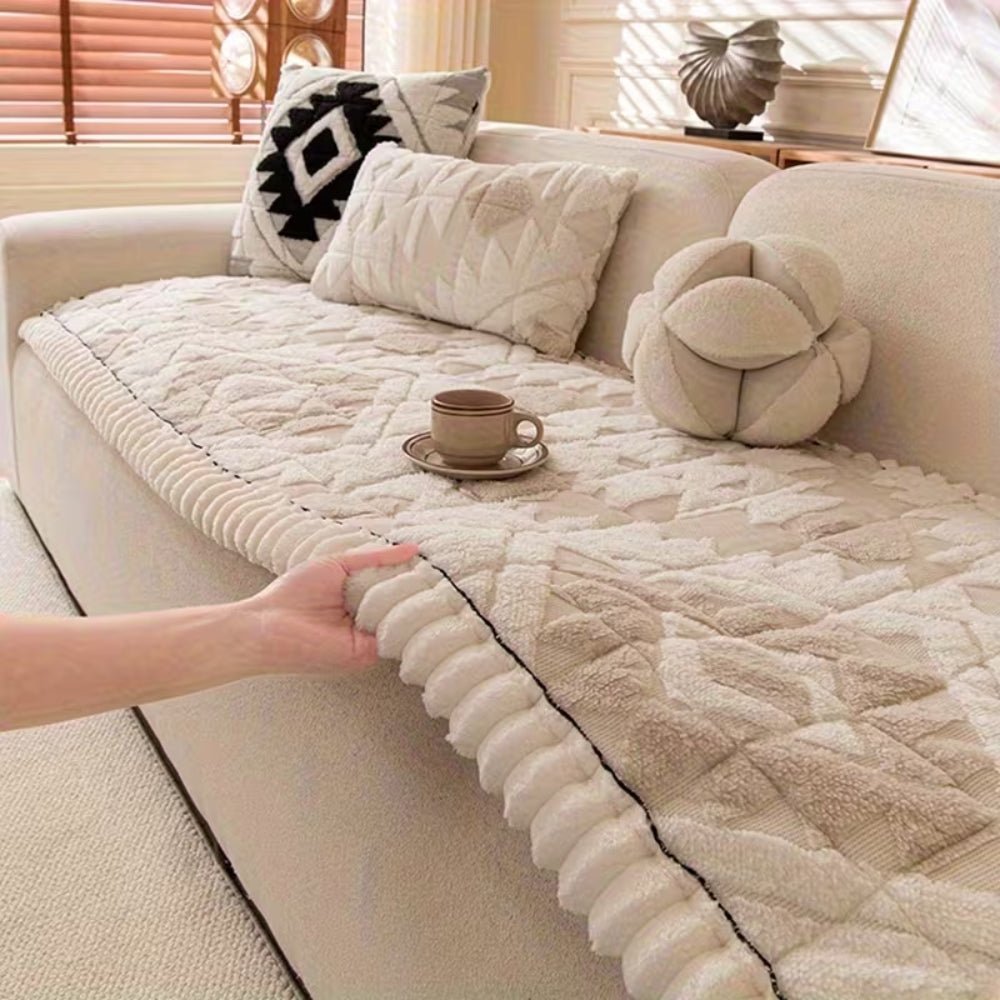 HOMÉVA – Plush Winter Quilted Sofa Slipcover with Anti-Slip Grip