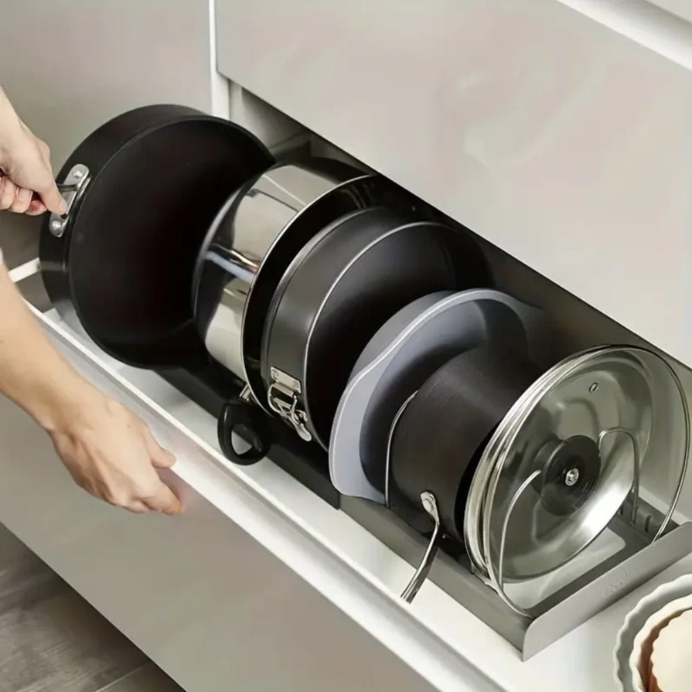 STABLECHEF – Adjustable Metal Kitchen Organizer with Secure Grip