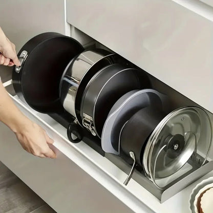 STABLECHEF – Adjustable Metal Kitchen Organizer with Secure Grip