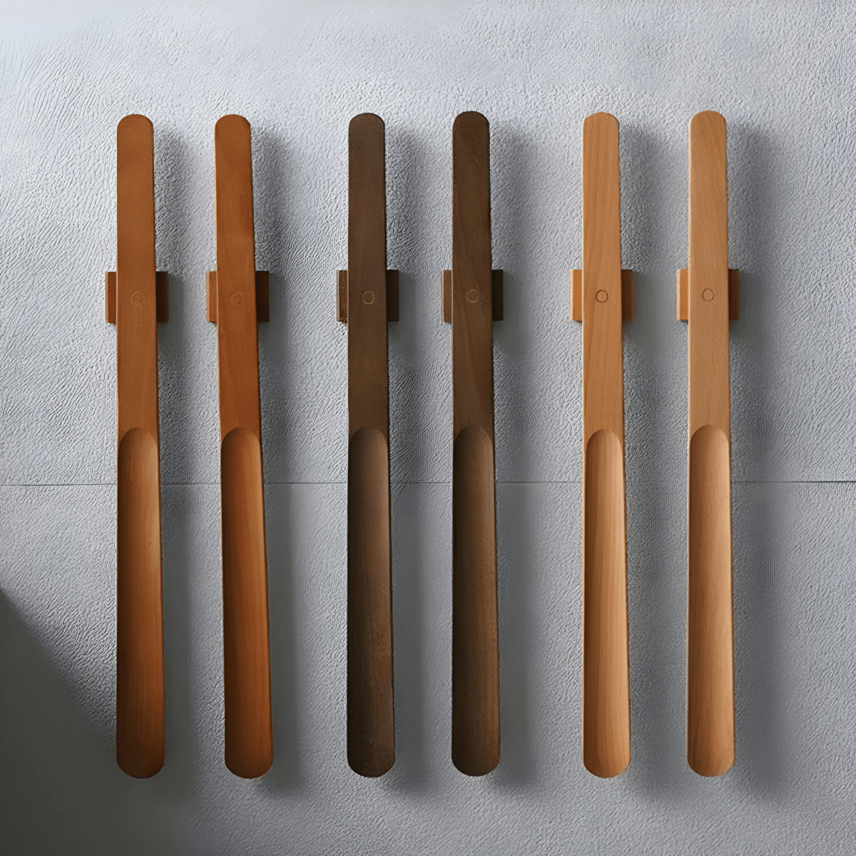 TALLGRIP – Extra-Long Magnetic Wooden Shoehorn for Effortless Wear