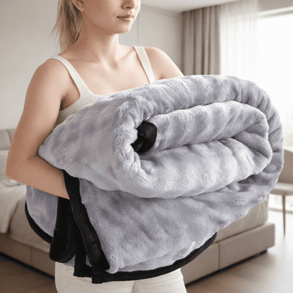 VELVETRA – Double-Sided Plush Fleece Blanket for Ultimate Warmth and Softness