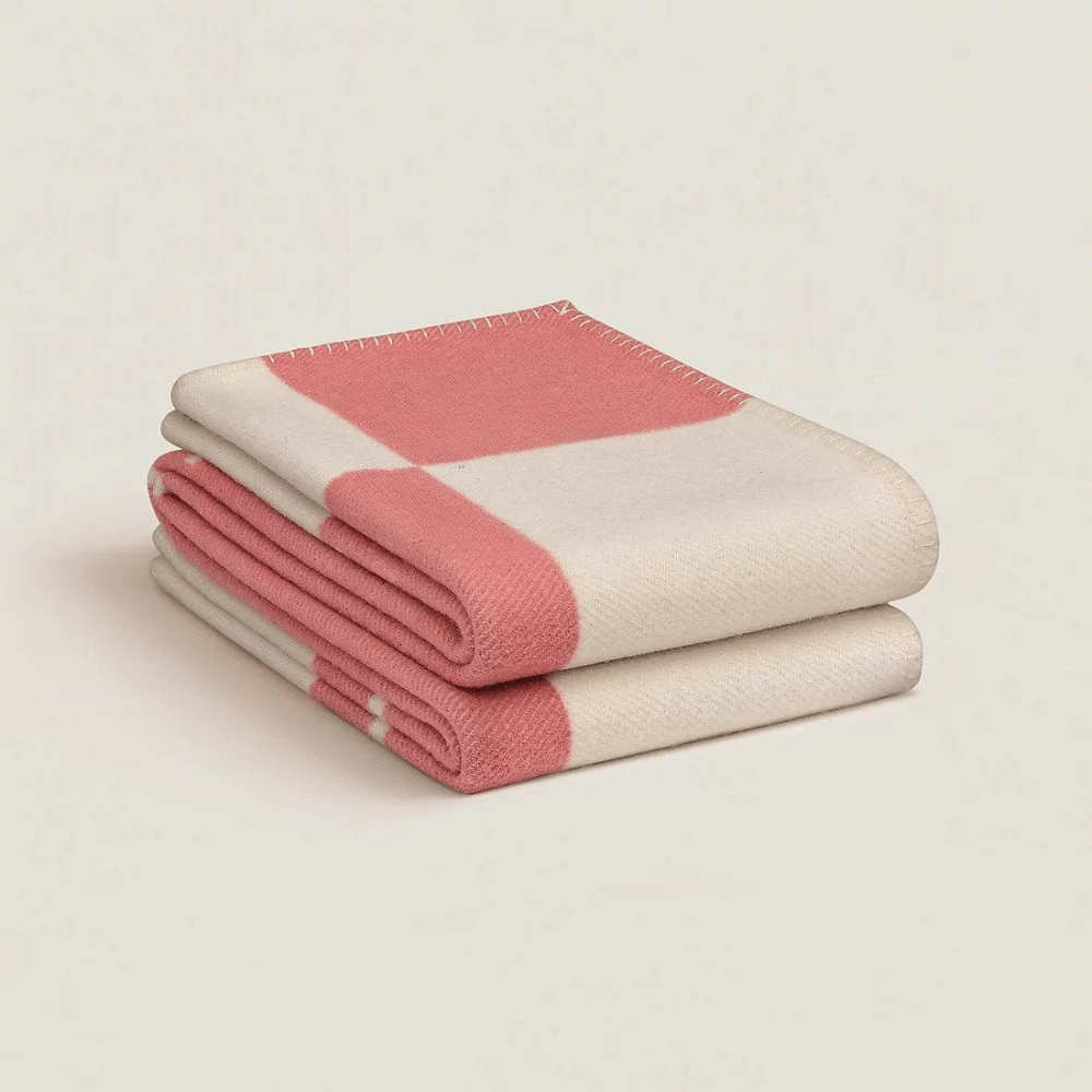 WOOLNEST – Premium Soft Wool Blanket for Interior Warmth & Comfort